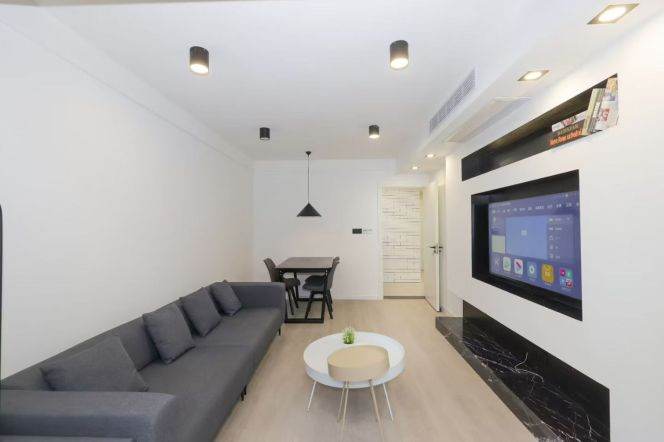 Golden location super nice modern decoration spacious 1 br 9.8K M2/7/14 Jing'an Temple