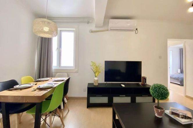 Modern 2br with elevator near Changping Rd M7