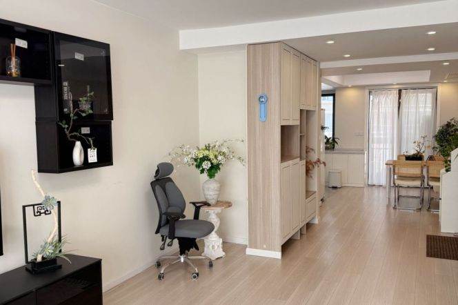 modern 2brs floor heating and modern furniture near line 15 Golden Pedestrian street