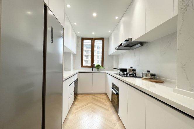 modern brand new 3brs floor heating open balcony in Gubei Phase II 