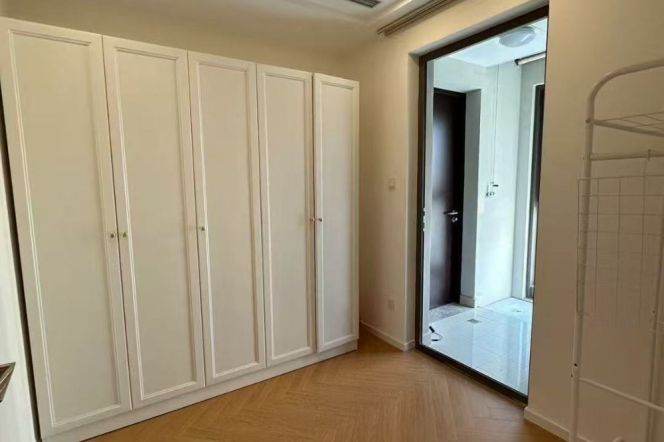 1BR apartment 20mins to JingAn Temple Line7 10k