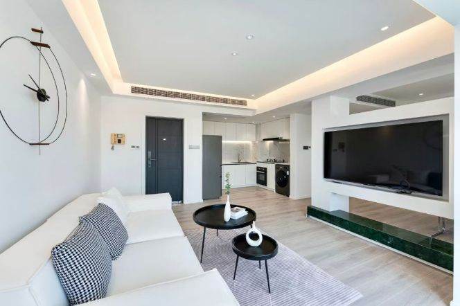 South Shaanxi Rd metro/2br1bt/central AC/floor heat/oven/outdoor balcony