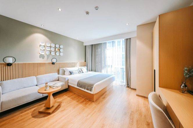 Cozy one bedroom serviced apt+central AC Nr L4/7 Zhenping Rd