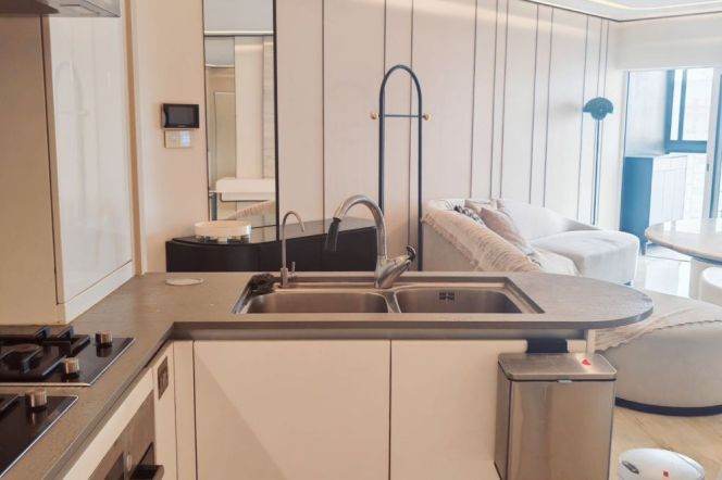 good value- high-end compound -1bed elevator @ line 2/11 jiangsu road 
