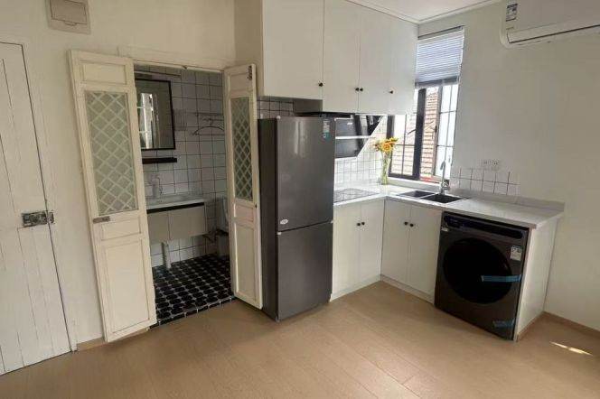 Bright Nice1BR APT Oven Shanxi(s) Rd 5.6k