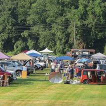 900 Internal Market: Design and Vintage Finds