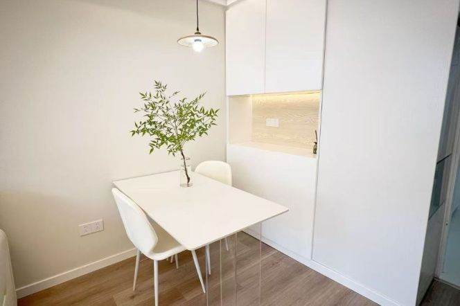 Modern 1BR Apartment Near Jiao Tong University with Central Heating