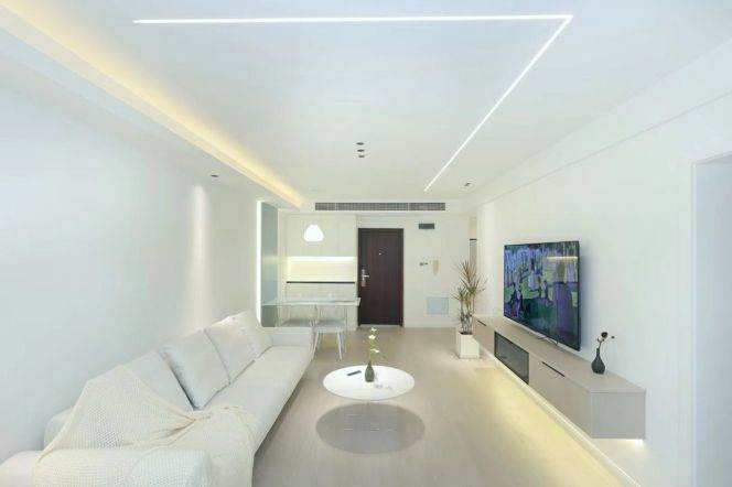 Golden location 2 br with floor heating central AC 16.5K M2/7/14 Jing'an Temple 