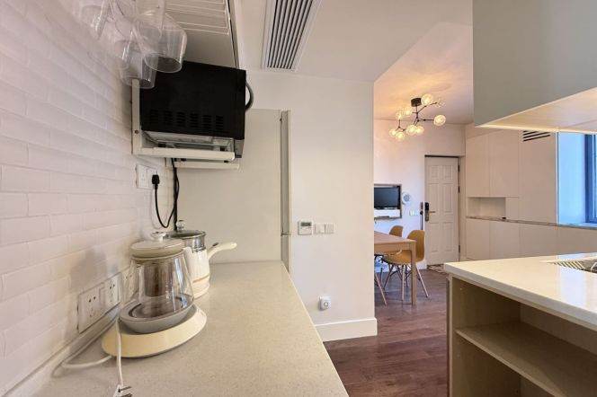 good value-1bed 68sqm elevator- suzhou river- line 7/ 13 changshou road