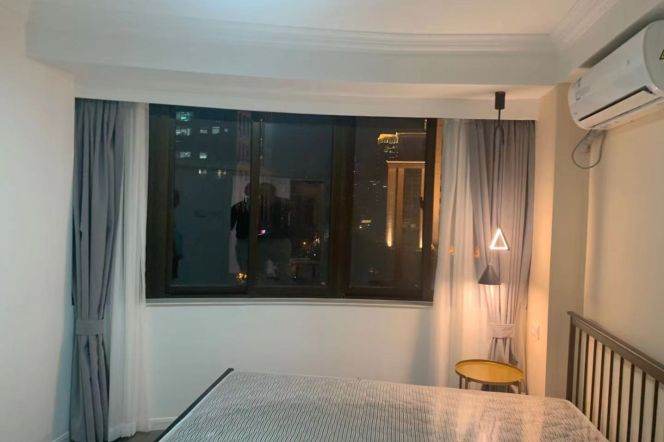 4BR Apartment in Jing'an Temple District with Floor Heating