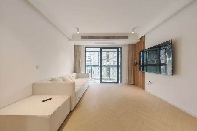 3BR 2BTH w/ Barclony nr Shanghai Natural History Museum M13