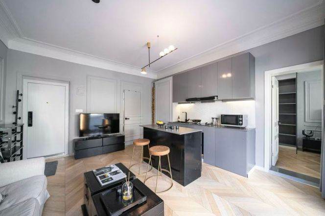 Modern style 1br with terrace near Changshu Road