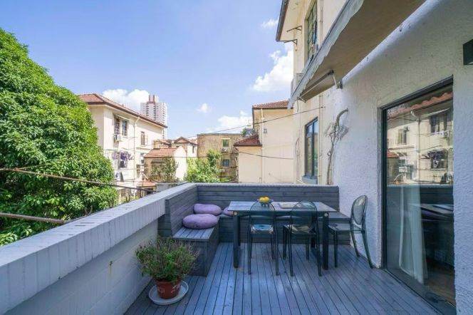 Modern style 1br with terrace near Changshu Road