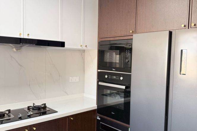 modern 4brs floor heating modern furniture near line 10 and many restaurants in Gubei