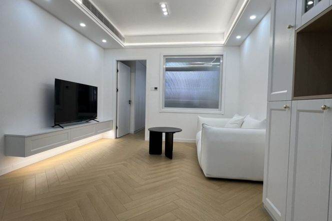 6.8k Clean 1Br Nr Jiaotong University line10/11