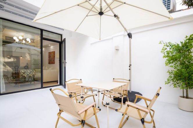 south Shaanxi rd 1br with garden