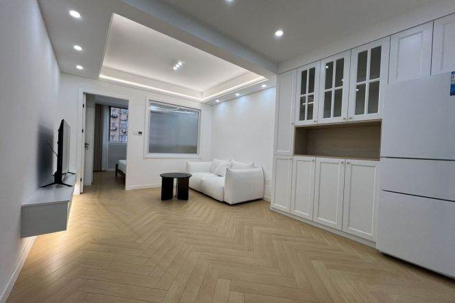 6.8k Clean 1Br Nr Jiaotong University line10/11