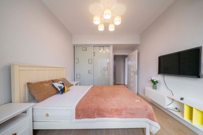 Mingmen Riverside Garden — 4BR River View Apartment