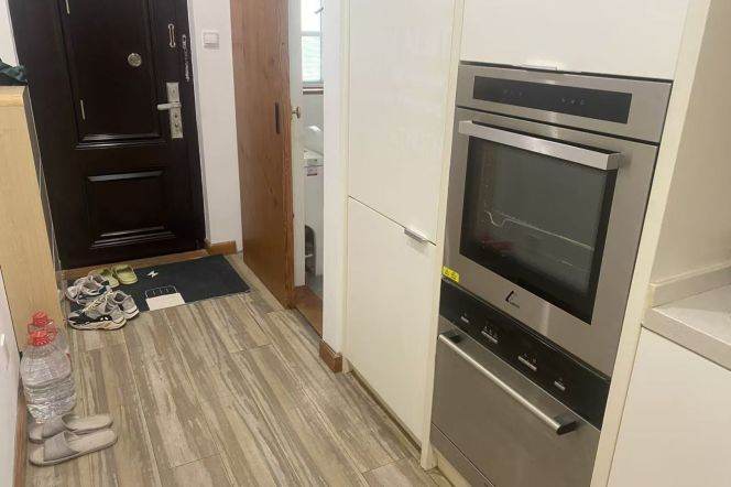1 br near L10 jiaotong uni station+floor heating