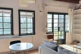 Newly renovated 1+1br lane house w/balcony