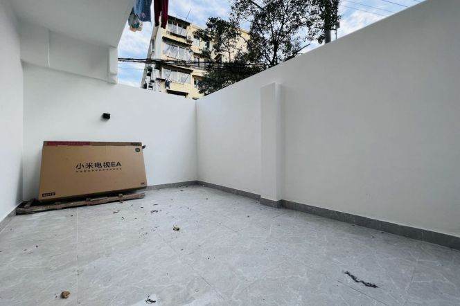 jiangsu rd 1BR/big living room/yard@L2/11