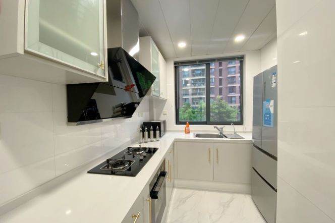 modern 2brs floor heating modern furniture in Gubei only 22K