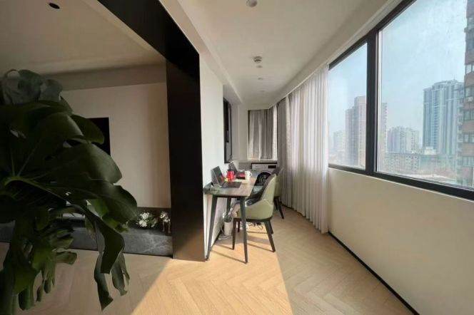 good value- well maintained 1bed / elevator / Columbia Circle/ line 3/4 West Yan’an Road 