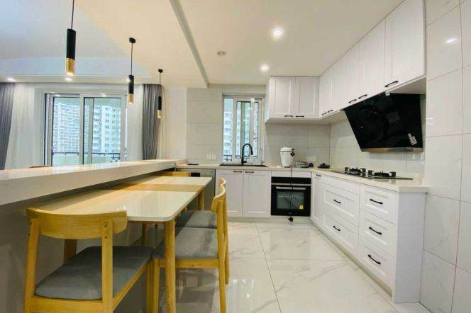 Spacious 200m² Duplex with Multiple Terraces | Prime South Shaanxi Road