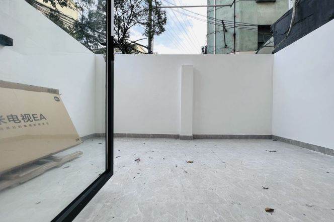 jiangsu rd 1BR/big living room/yard@L2/11