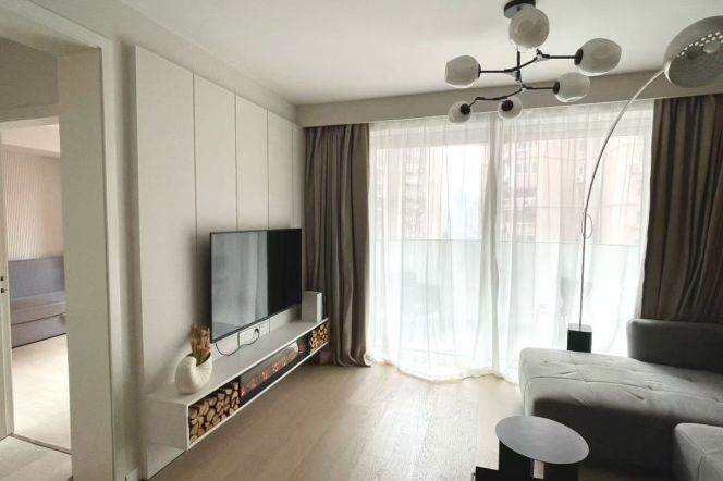 Jing’an; Sanhe Garden bright 2brs/2lr/2ba apt with balcony; L2/7/14