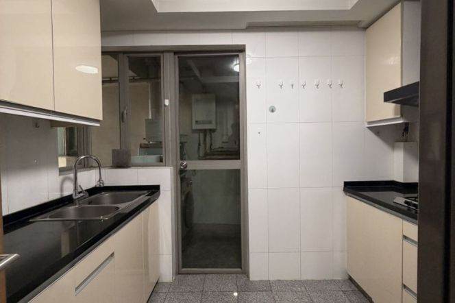 One Park Avenue，High value for money, 2-bedroom, free clubhouse + swimming pool