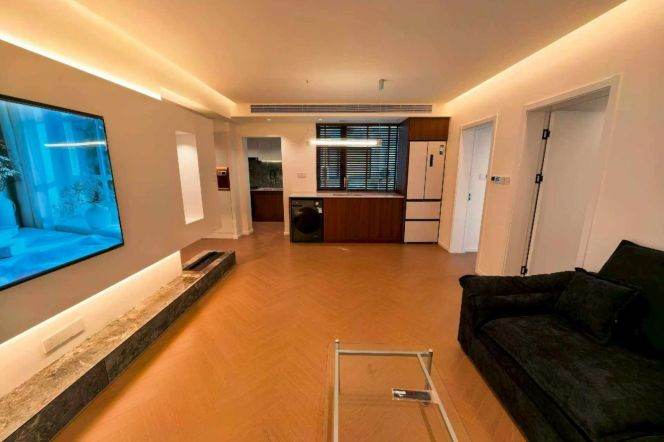 16k Brand new 2Br with floor heating Nr Changping Rd.line7