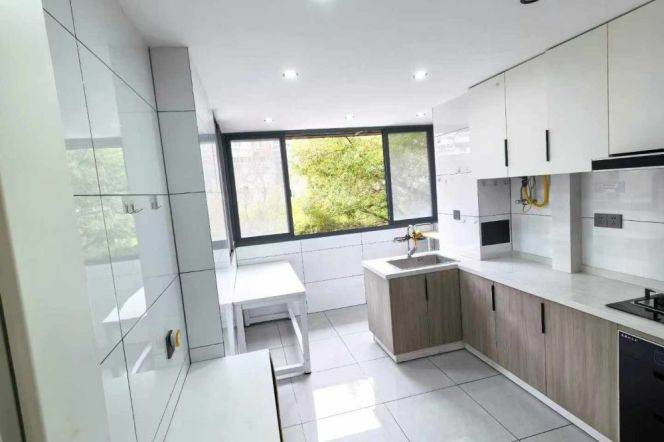 zhongning rd 2BR/big living room@L14