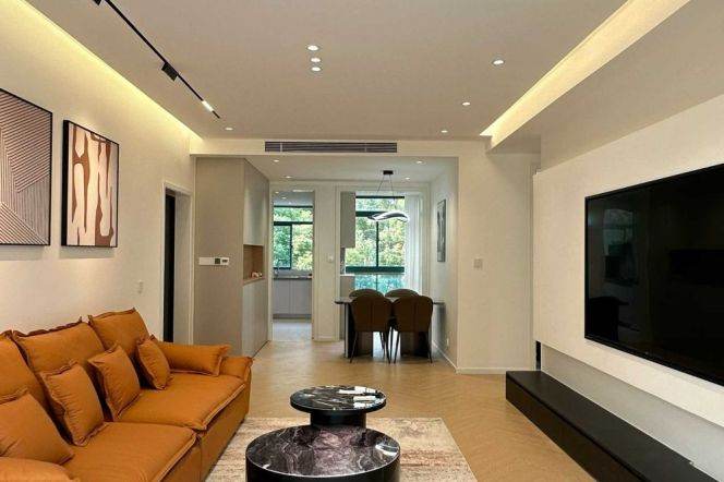 Parkfront Modern 2BR | Direct Access to Green & Metro