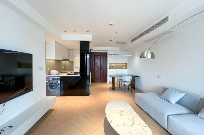 Premium 2BR 2BA Residence w/Open Balcony Above Dapuqiao Station