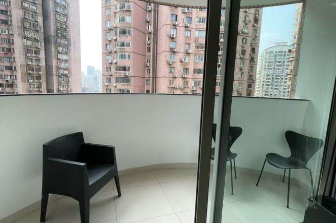 Jing’an; Sanhe Garden bright 2brs/2lr/2ba apt with balcony; L2/7/14