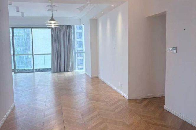 Chevalier Place，In the central area of Wutong District, special offer: 36.5K, large 4-brs