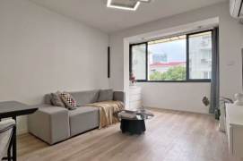 modern 1bed 70sqm / elevator / oven / dryer / comfortable/ line 2/11 jiangsu road 