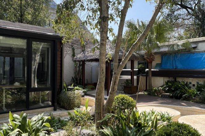 Unique Ground Floor Old House w/150㎡ Beautiful Garden/Shanghai Library