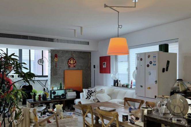 Cozy 2+1BR Elevator Apt w/Open Kitchen nr Jiangsu Rd Station