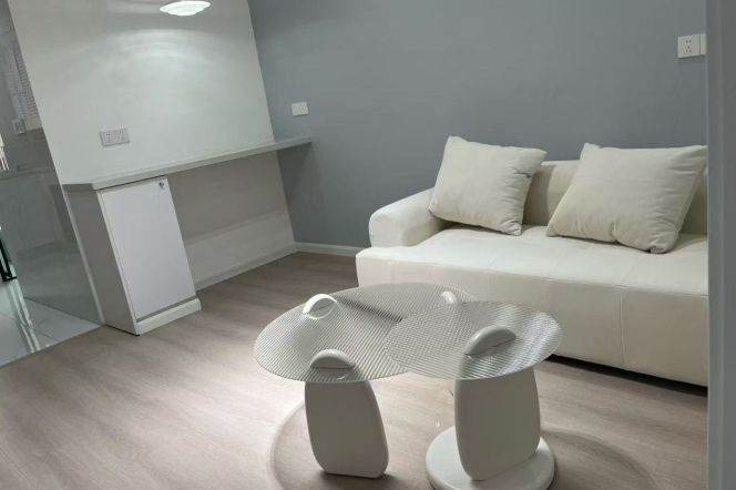 jiaotong university station one bedroom