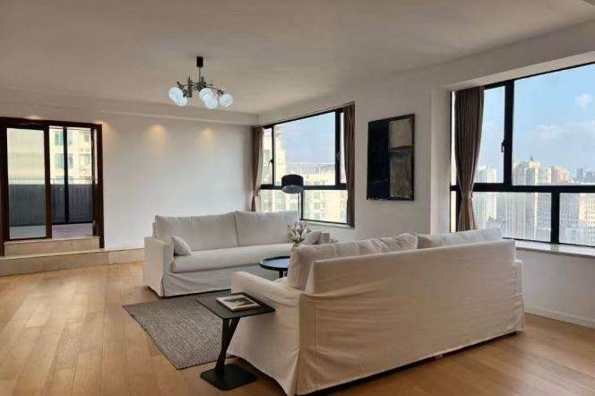 Xujiahui 5+1BR 3BATH apartment with terrace