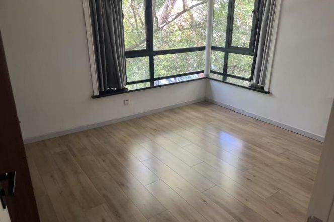 Villa with floor heating,close to Shanghai Zoo,Line 10