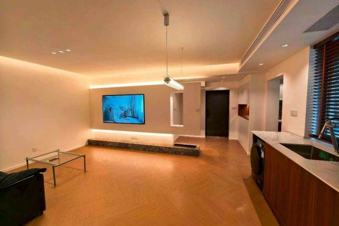 16k Brand new 2Br with floor heating Nr Changping Rd.line7