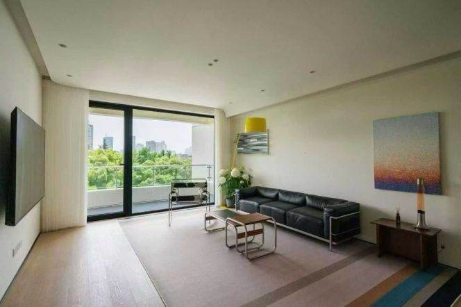 West nanjing rd 3br2bath150sqm