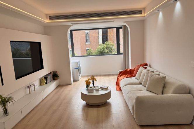 modern 2brs floor heating modern furniture near Jing an temple line 2,7,14 only 15K