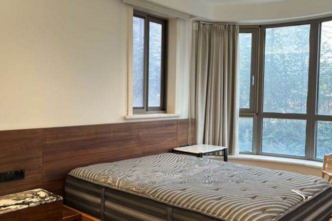 Cozy 1+1br with floor heating/storage/walk-in closet,Jiaotong University