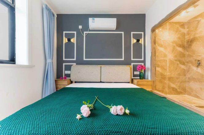  Cozy 1br with Balcony nr Shanghai Library  Line 10 