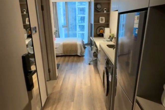  1br, new building, free wifi& gym, Next to subwayL11& Malls,3.5k