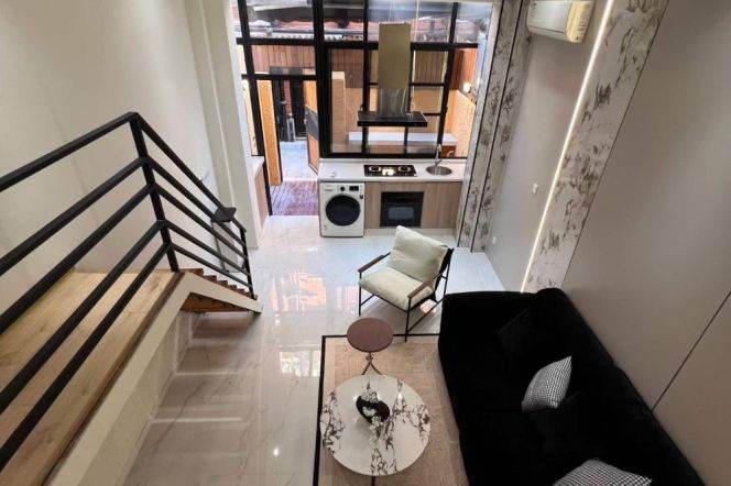  1BR + loft lanehouse with Yard in Xuhui    M1/10/12   